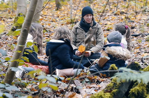 #17 « Accompagner vers une connexion profonde à la nature par le mentorat culturel » – avec Justine, facilitatrice nature